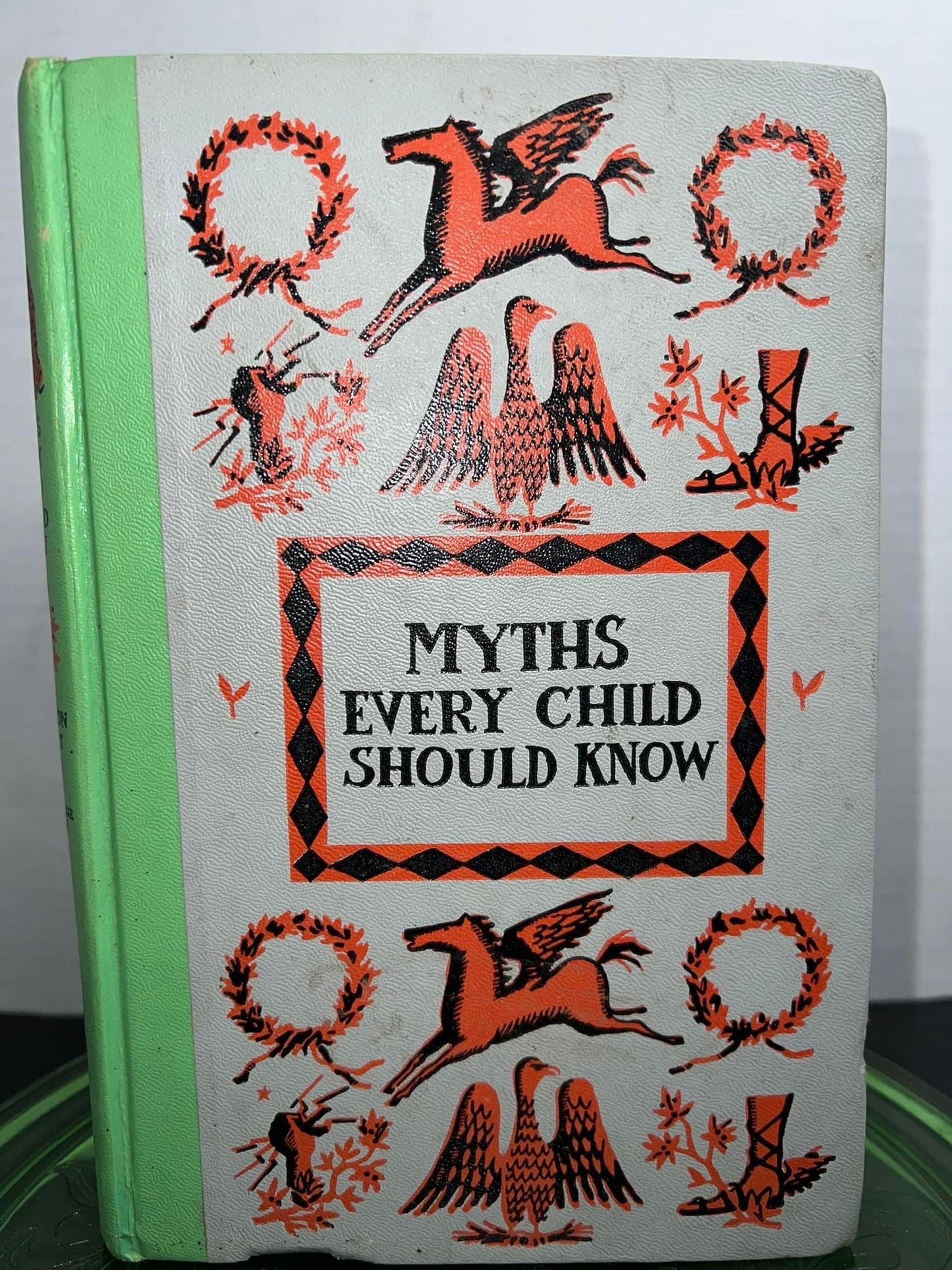 Vintage mythology 1955

Myths every child should know

Illustrated