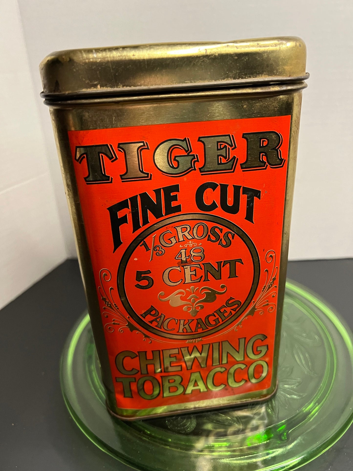 Vintage tiger chewing tobacco tin old general store advertising 1950s