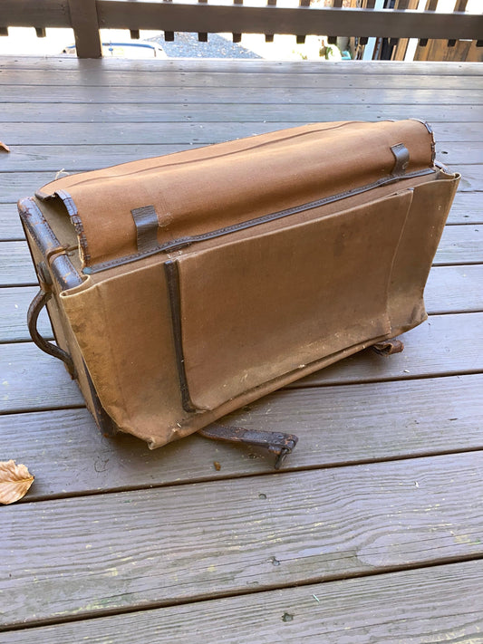 Antique vintage suit case ww2 soldiers service bag trunk leather strap 1910-1930 world war 2