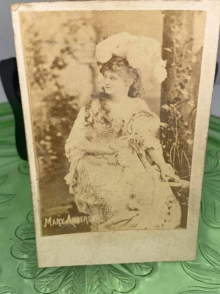 Antique Victorian cdv photo 1860s vaudeville actress Mary Anderson