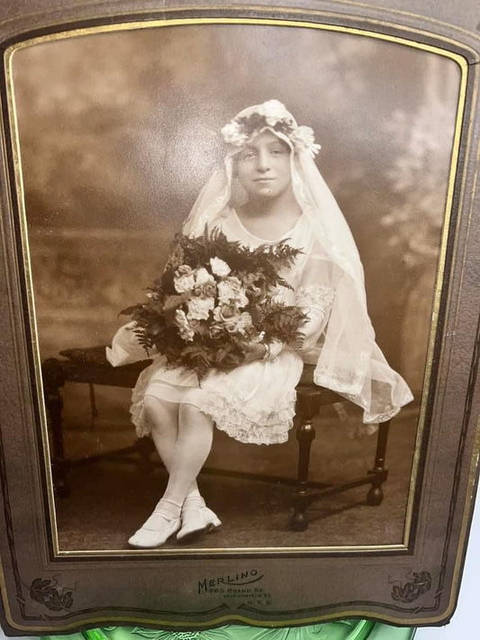 Antique photo Art Deco era lovely little girl first communion