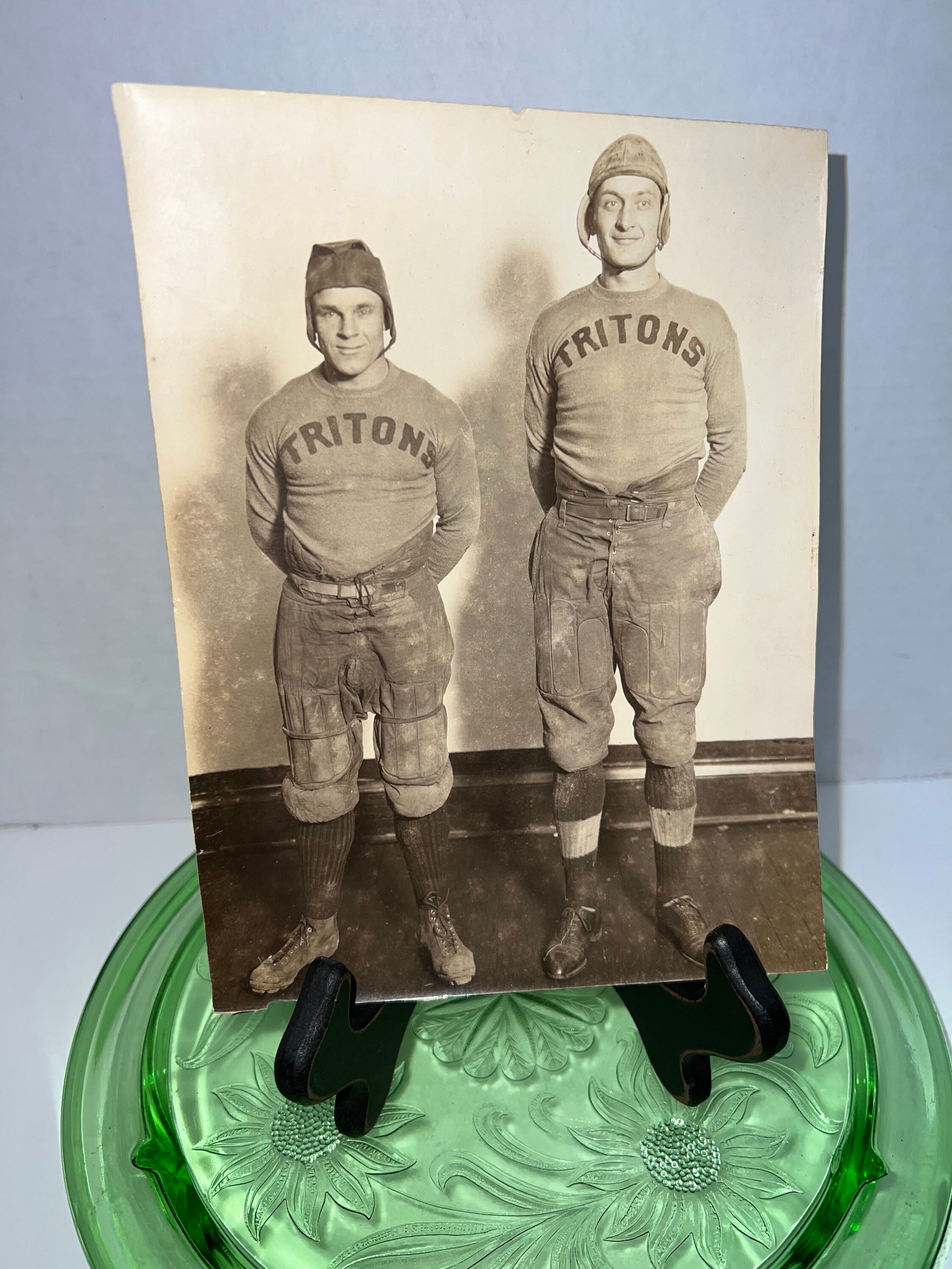 Antique vintage football photo leather helmets 1930-1930