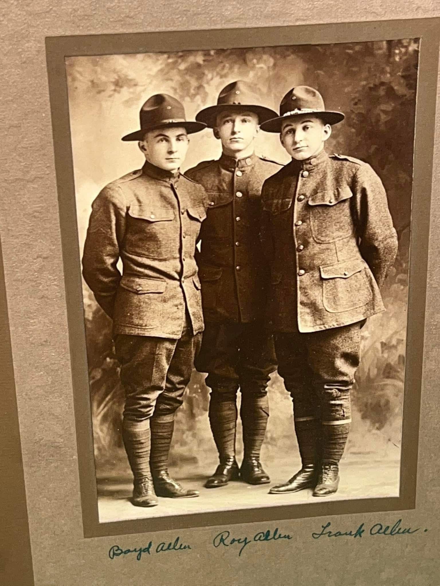 Antique Ww1 brothers Roy, Boyd , Frank - allen soldiers world war 1 genealogy