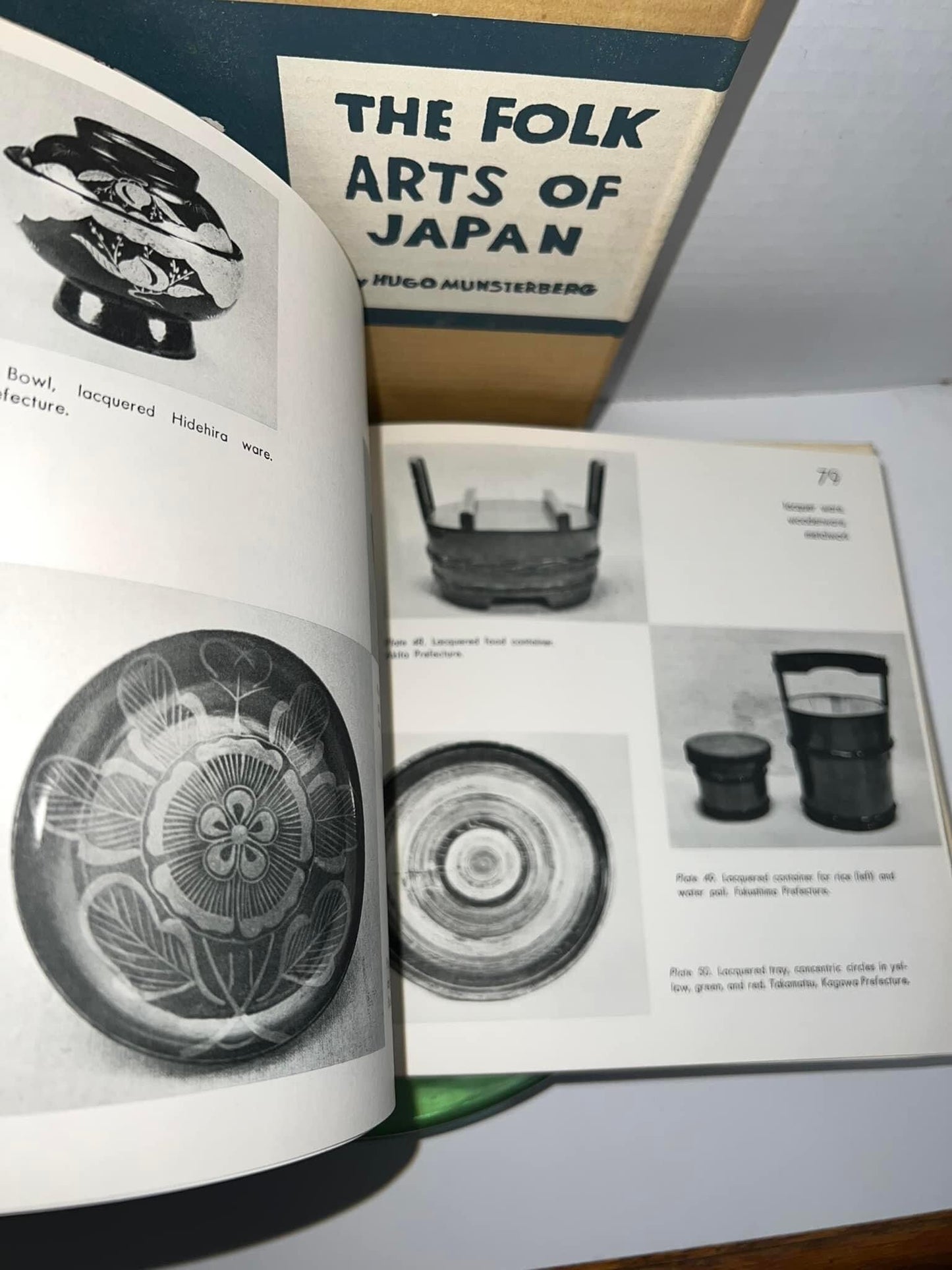 Vintage The folk arts of Japan 1965 6th print Hardcover w slipcase