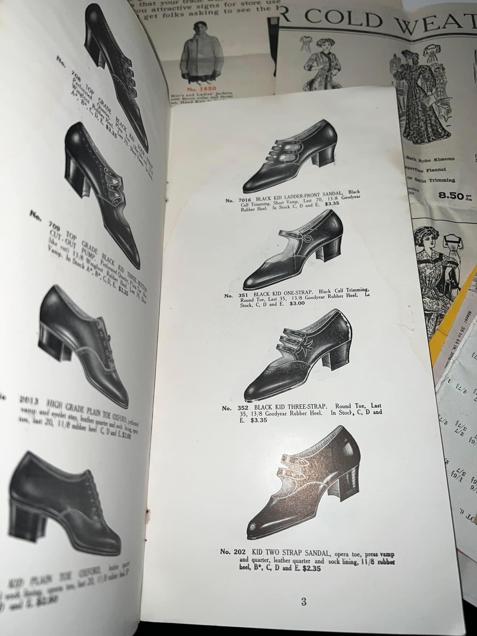 Antique Advertising catalogs pamphlets 17 piece Ladies & mens 1910s-20s Shoes,coats , dresses , hats vintage fashion