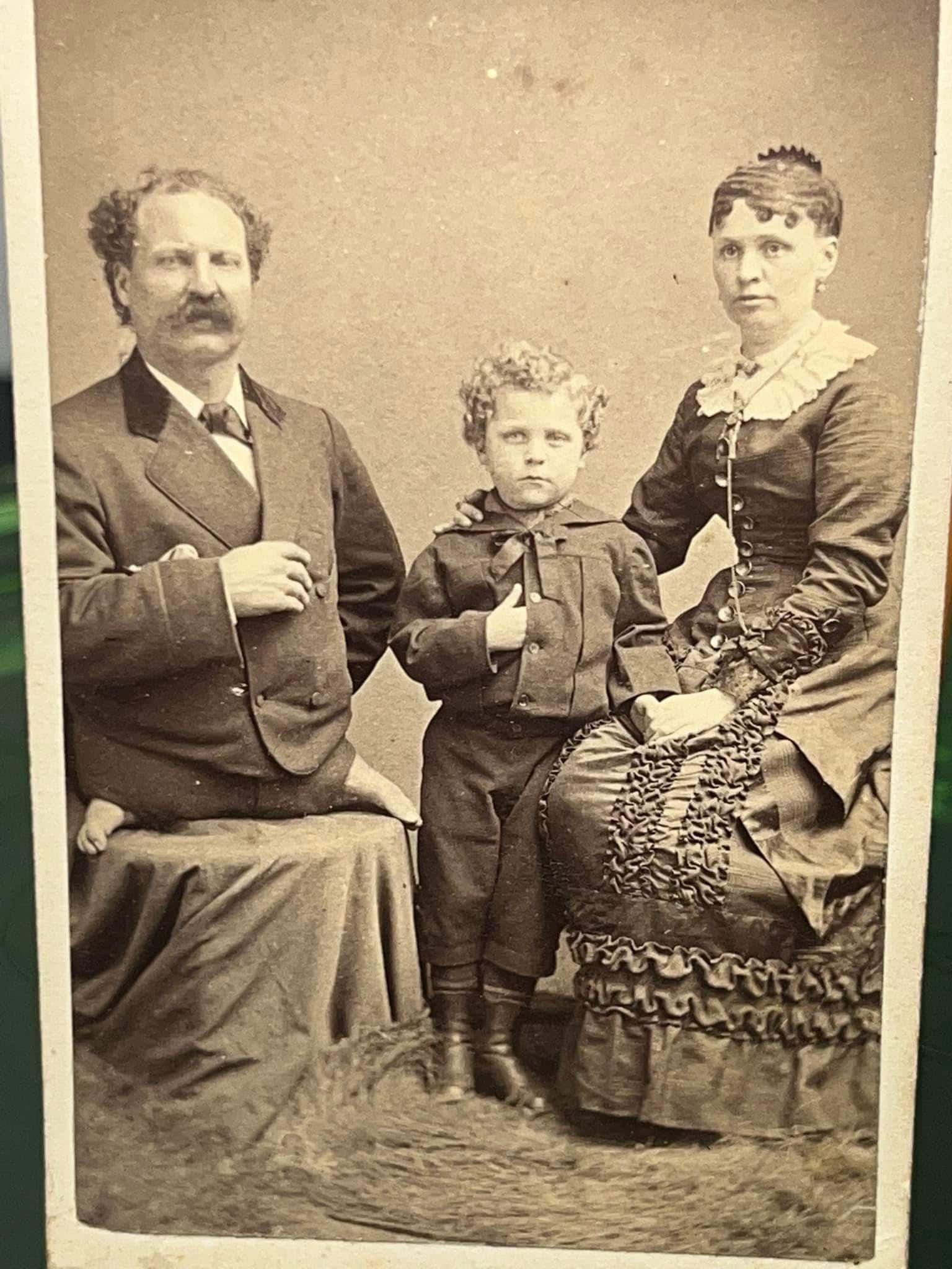 Antique Victorian 1870s circus cdv photo Master Eli Bowen , wife and child
