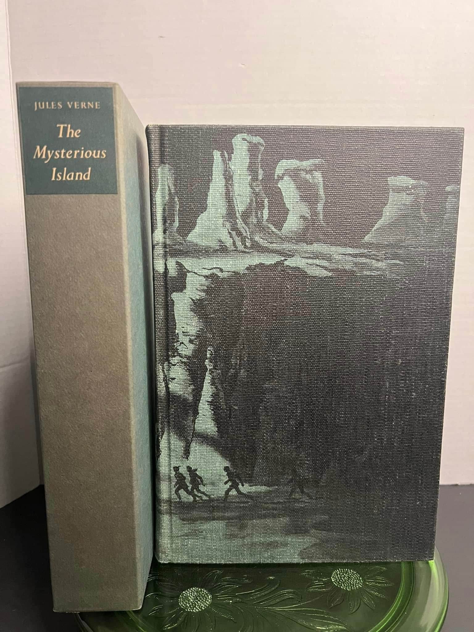 Vintage 1959 - The mysterious island Jules Verne limited editions club