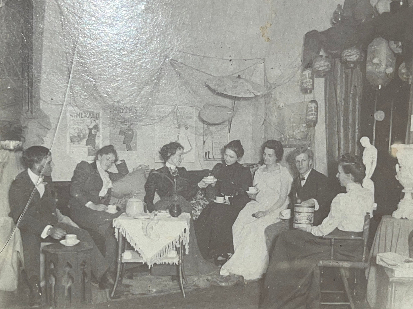 Antique Victorian photo interior scene indoor party 1890s