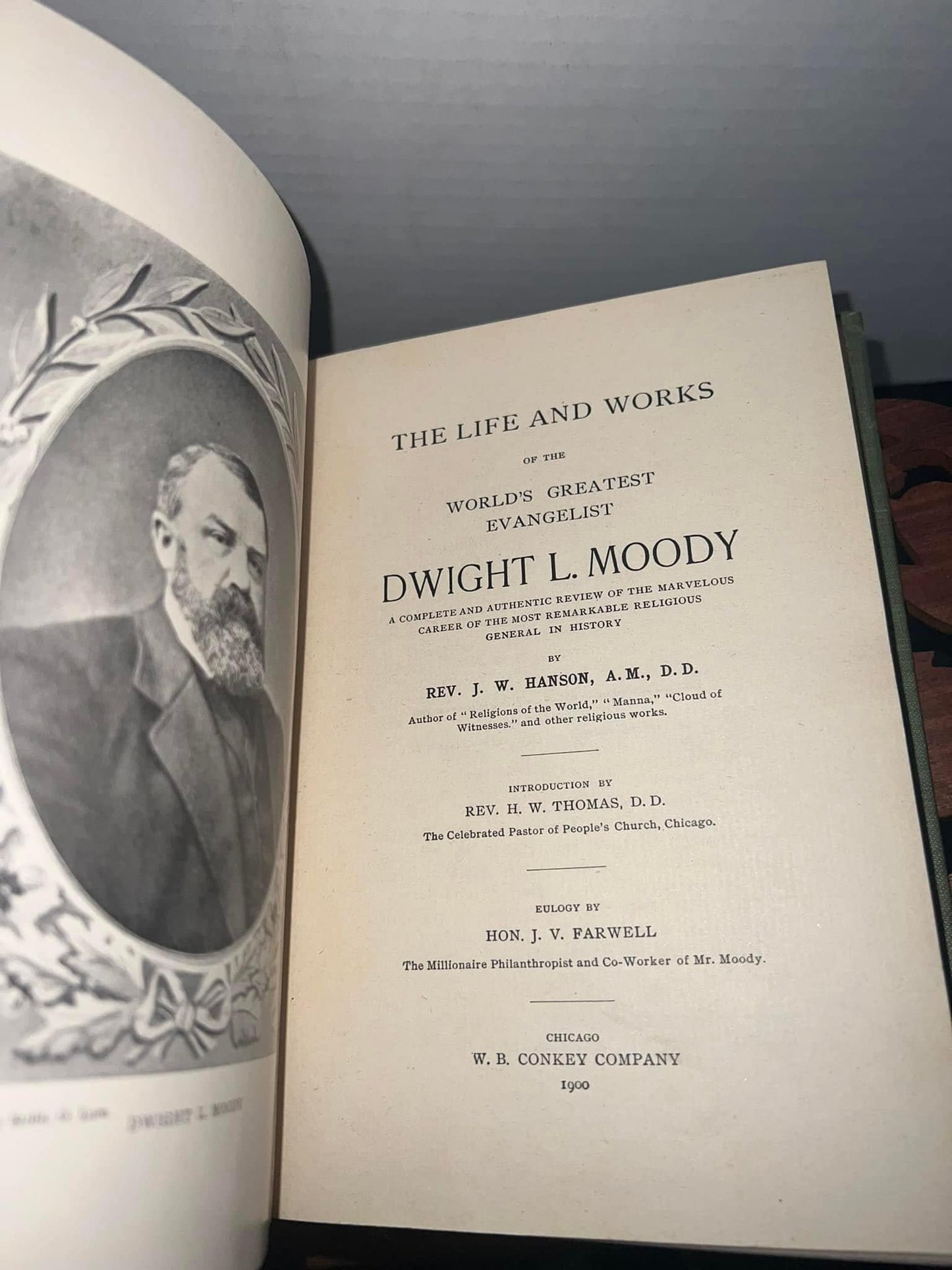 Antique 1900 The life and works of tge world’s greatest evangelist Dwight l. Moody Illustrated